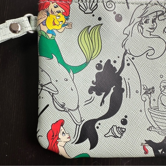 Disney The Little Mermaid wallet/wristlet/pouch, great pattern placement - Picture 2 of 8